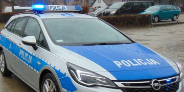 W Kętach policjanci zatrzymali podwójnego drogowego przestępcę