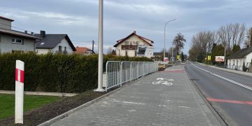 Bezpieczniej i wygodniej w Łękach – zakończono budowę ścieżki wzdłuż drogi wojewódzkiej 948