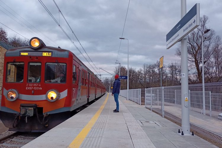 Pociągi wracają na trasę Kraków-Kęty, ale remont linii do Bielska-Białej potrwa dłużej
