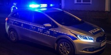 Nietrzeźwa seniorka leżała na chodniku w Kętach