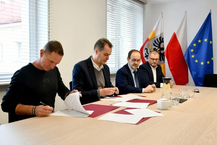 Remont 1,1 km Zamkowej w Bulowicach: umowa podpisana, prace potrwają 3 miesiące