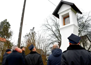 Kapliczka Świętego Floriana w Bielanach odzyskała dawny blask