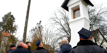 Kapliczka Świętego Floriana w Bielanach odzyskała dawny blask