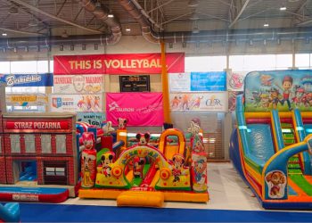 Dmuchańce pod dachem? Czemu nie!  Największe Dmuchańcowe Miasteczko w Kętach!