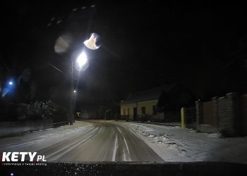 Coraz więcej zgłoszeń od mieszkańców Kęt: Śliskie drogi i brak reakcji służb!- FILM