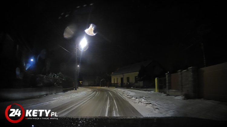 Coraz więcej zgłoszeń od mieszkańców Kęt: Śliskie drogi i brak reakcji służb!- FILM