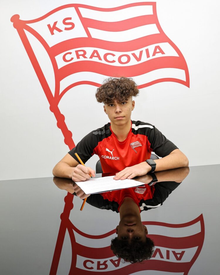 Dominik Kramarczyk z pierwszym profesjonalnym kontraktem w Cracovii!
