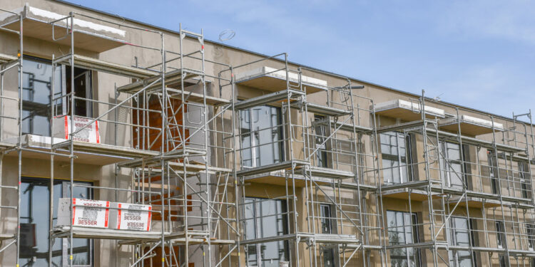 Budowa budynku socjalnego w Kętach nabiera tempa!