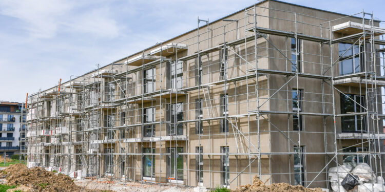 Budowa budynku socjalnego w Kętach nabiera tempa!