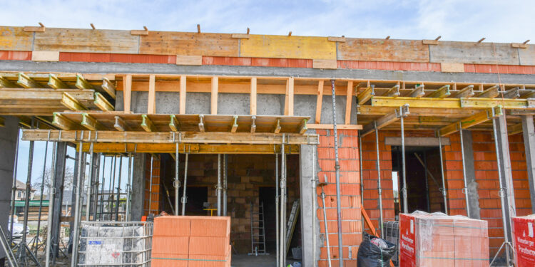 Budowa budynku socjalnego w Kętach nabiera tempa!