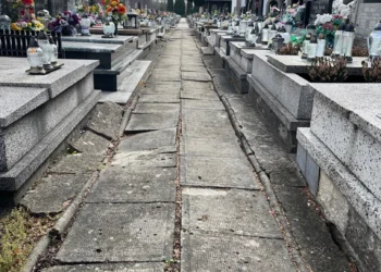 Remont alejek na cmentarzu komunalnym w Kętach – podpisano umowę z wykonawcą