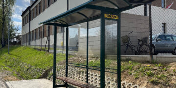 Nowe wiaty przystankowe w Gminie Kęty – gdzie powstały nowe przystanki autobusowe?