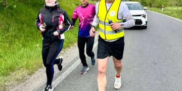 Sztafeta pamięci i pojednania – relacja z trasy z udziałem reprezentantów Kęt [Foto]