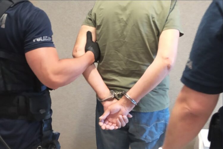 Znęcał się nad 85-letnią matką – 45-latek z Kęt zatrzymany przez policję