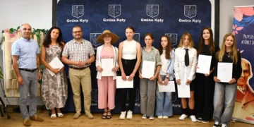 Uczennice z Kęt uhonorowane przez burmistrza za sukces w Finale Krajowym Czwórboju Lekkoatletycznego