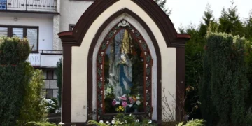 Kapliczka Madonny przy ul. Kościuszki w Kętach zostanie odrestaurowana – Gmina pozyskała dotację