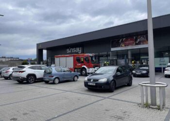 Alarm pożarowy w parku handlowym – interweniowały służby z OSP Kęty i JRG Andrychów