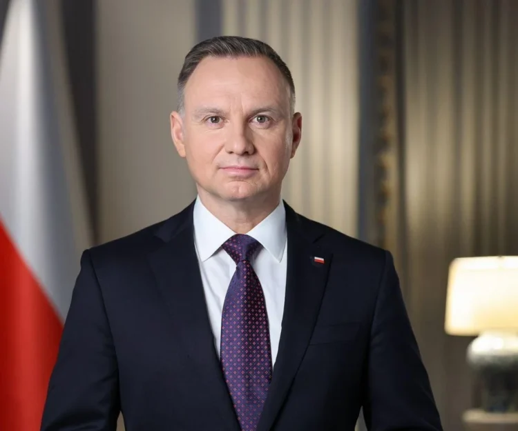 Andrzej Duda podnosi wiek emerytalny do 70. roku życia? Jest podpis pod nową ustawą