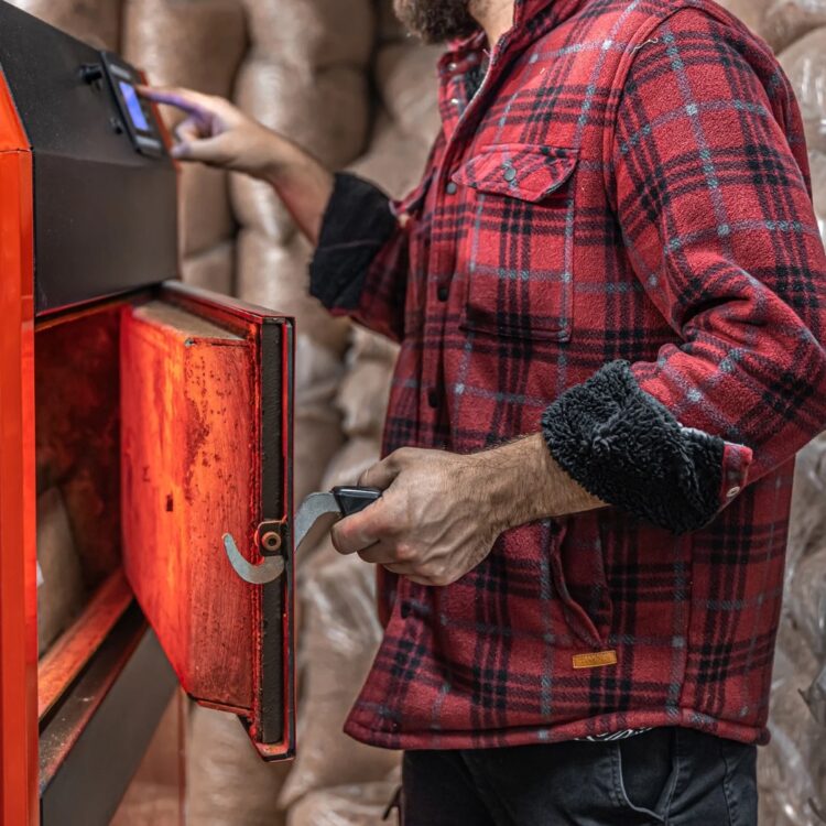 Czyste Powietrze: zawieszenie wybranych kotłów na pellet na liście ZUM