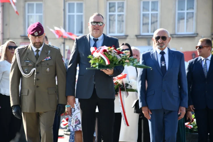 Obchody Święta Wojska Polskiego w Kętach – hołd Bohaterom i pamięć o historii