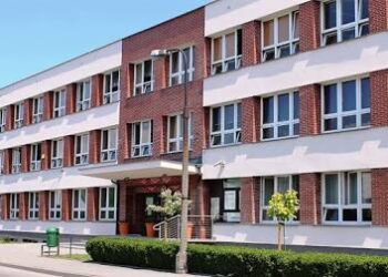 Szkolny konflikt w Kętach – napięcie rośnie, sprawa dzieli nauczycieli, dyrekcję i samorząd