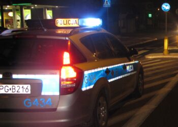Pijany kierowca stracił panowanie nad autem. Kolizja w Kętach o świcie
