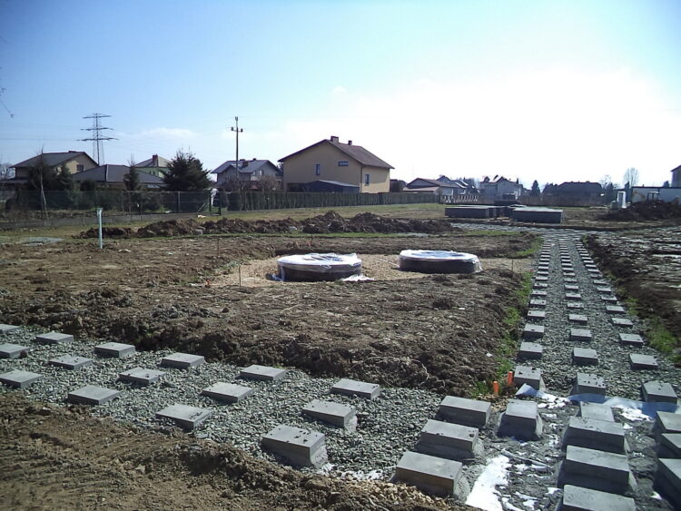 W Kętach powstają nowe parki kieszonkowe. Inwestycja nabiera tempa