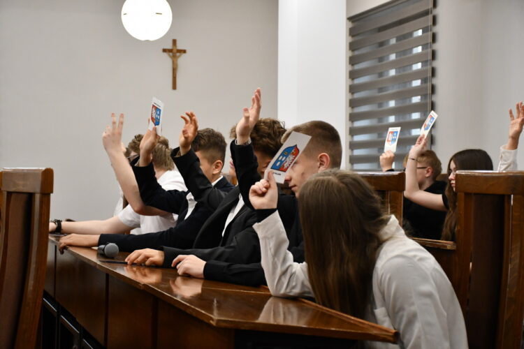 Kęty: obradowała Młodzieżowa Rada Miejska. Nowi radni i ważne decyzje