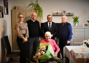 103-letnia mieszkanka gminy Kęty świętowała urodziny. Wyjątkowa wizyta i niezwykła historia życia