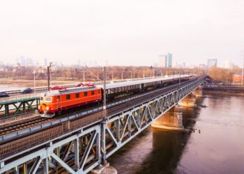 Powrót do złotej ery kolei! Wyjątkowy pociąg retro zatrzyma się w Kętach